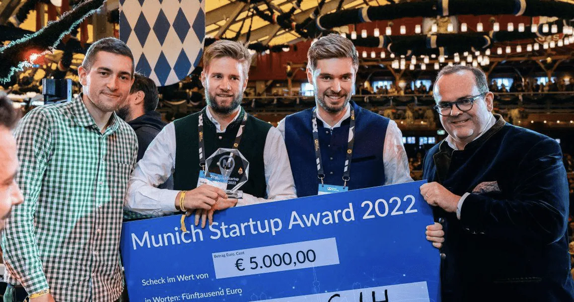 The Pixel Robotics team receiving the Munich Startup Award 2022